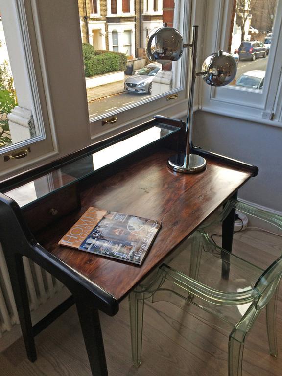 Sparkling Apartment In Kensington Olympia London Exteriör bild